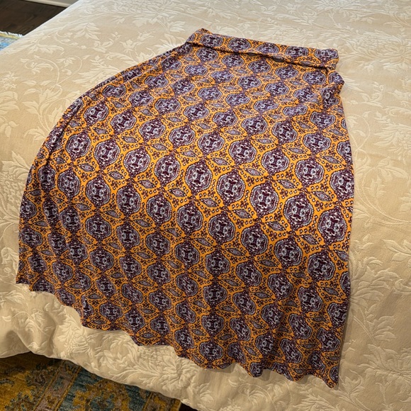 Loveappella Dresses & Skirts - Like new patterened skirt